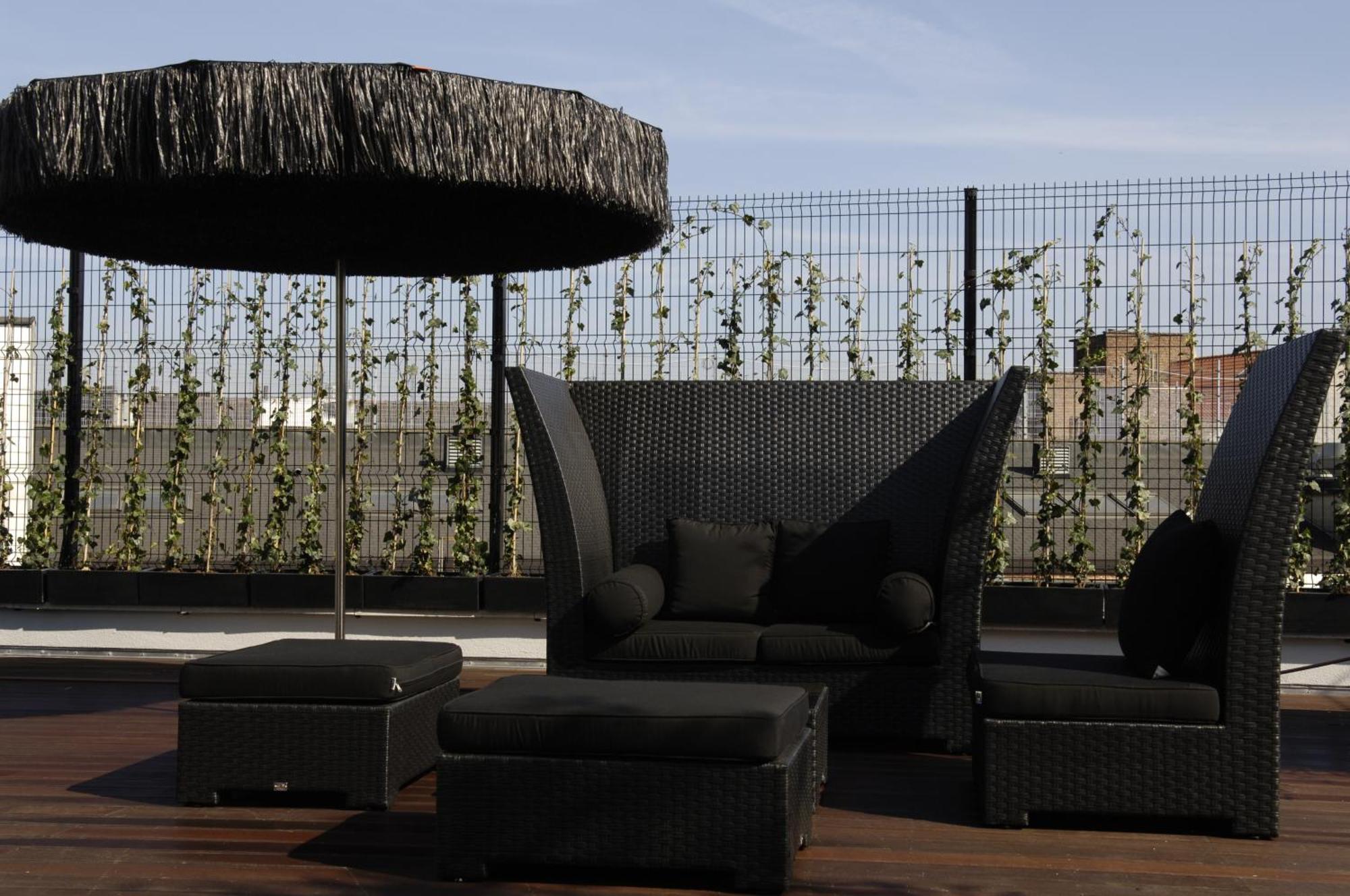 Yooma Urban Lodge Saint-Gilles Exterior photo